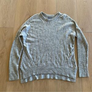 Abercrombie and Fitch Grey Ribbed Sweater